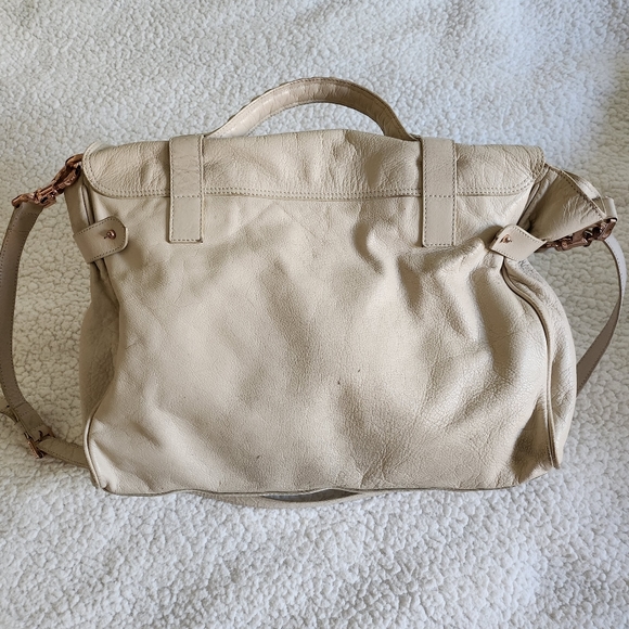 Mulberry Alexa (Regular) in White Soft Buffalo with rose gold hardwear - Picture 3 of 12